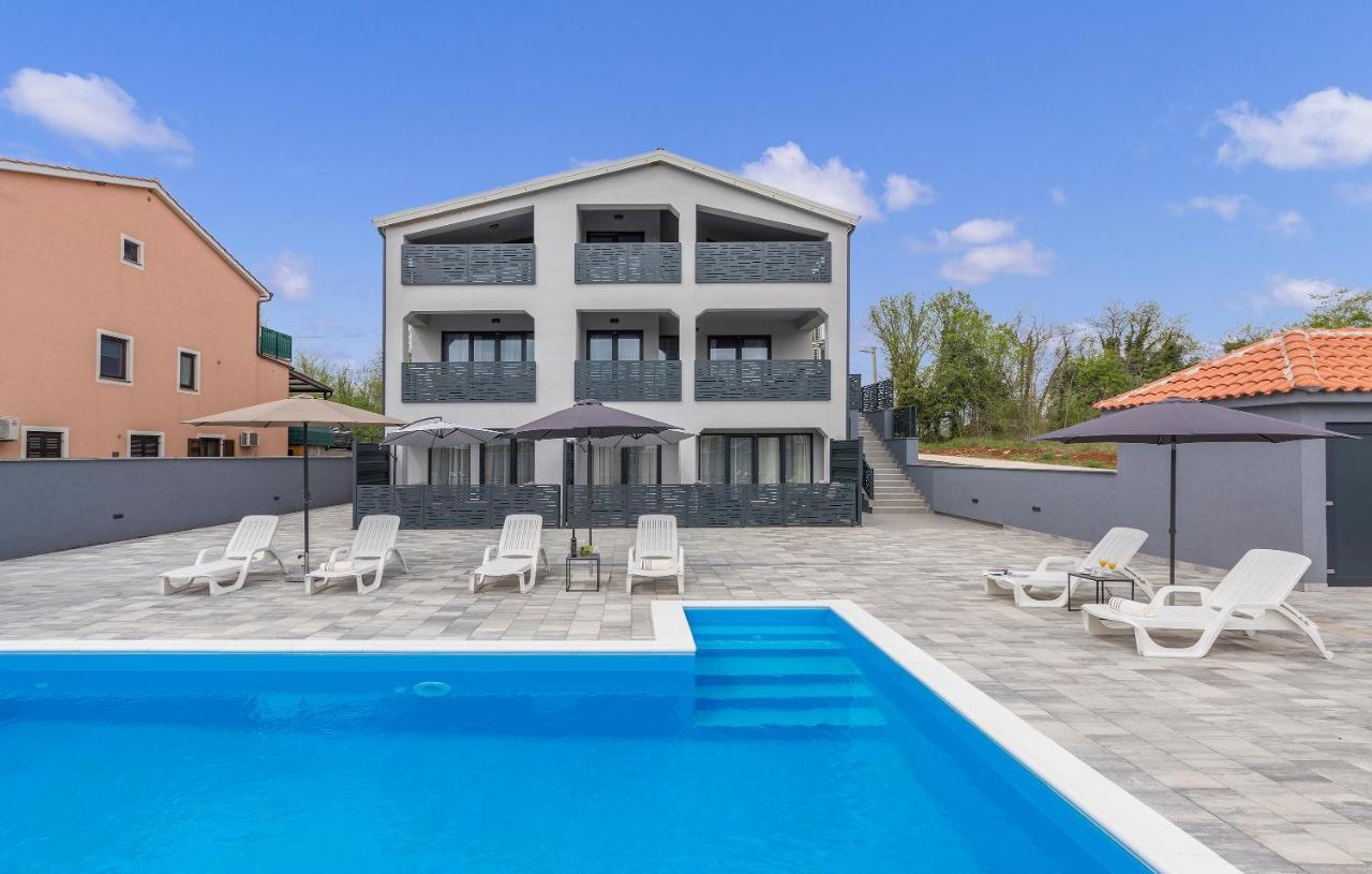Apartmani Natalija Пореч Екстер'єр фото