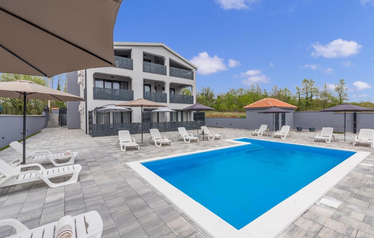 Apartmani Natalija Пореч Екстер'єр фото