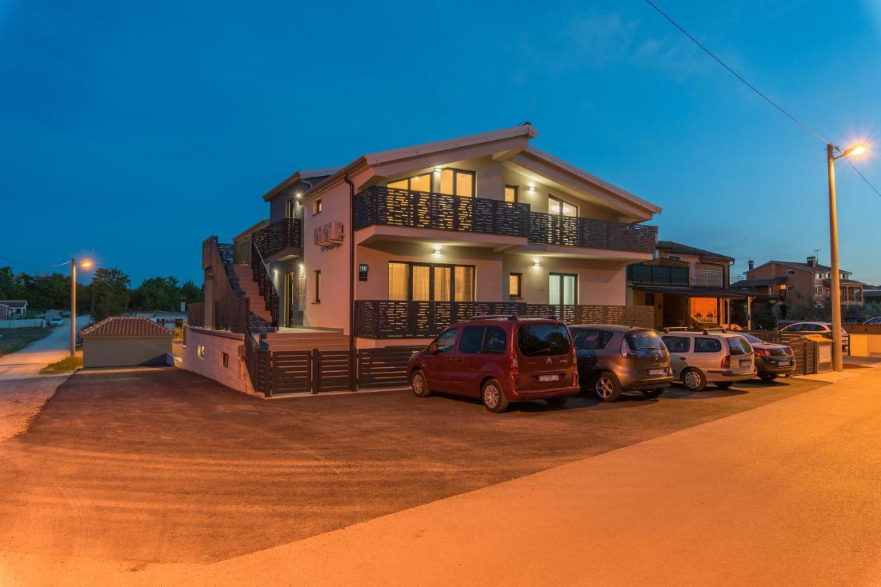 Apartmani Natalija Пореч Екстер'єр фото
